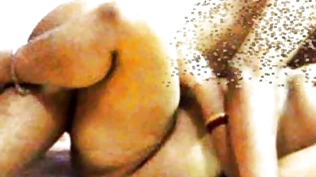 Kokybiškas :  Paėmus kietą kaulą Seksualu video 